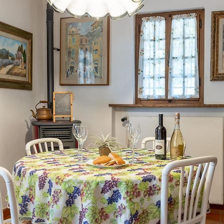 Beautiful Home In Uzzano Pt With Kitchen Kültér fotó