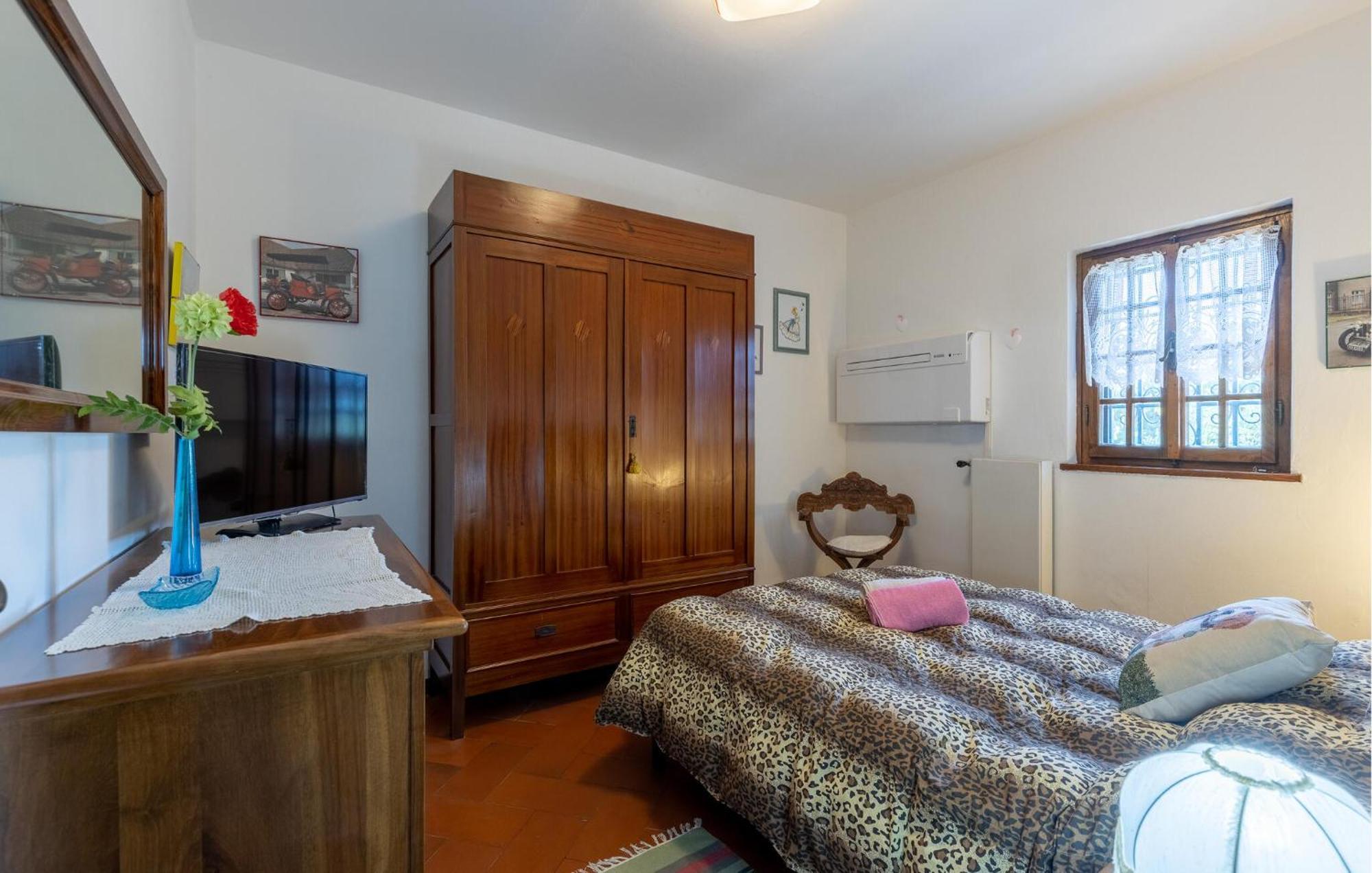 Beautiful Home In Uzzano Pt With Kitchen Kültér fotó