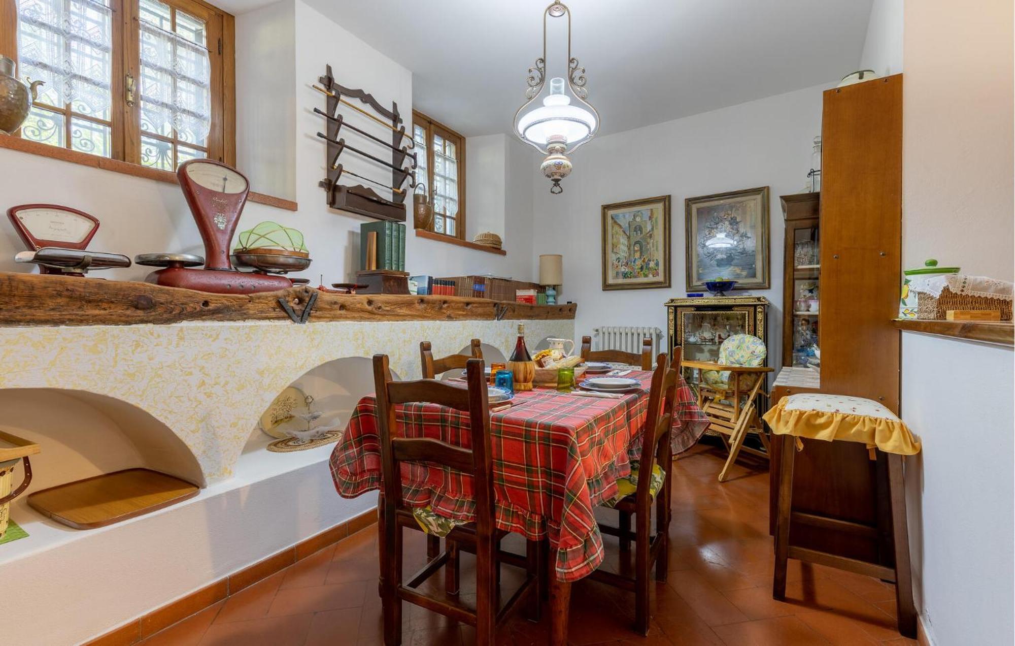 Beautiful Home In Uzzano Pt With Kitchen Kültér fotó