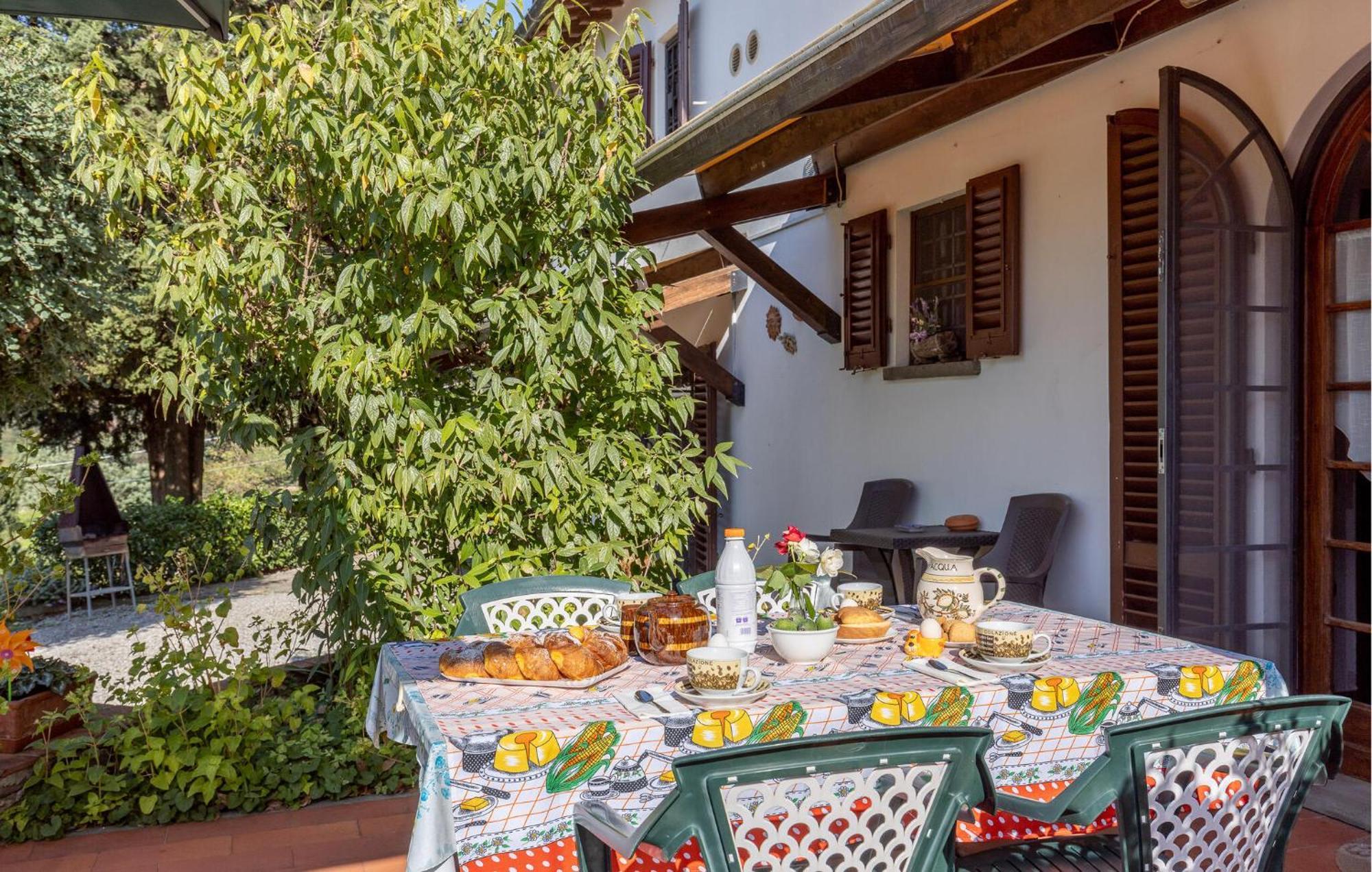 Beautiful Home In Uzzano Pt With Kitchen Kültér fotó