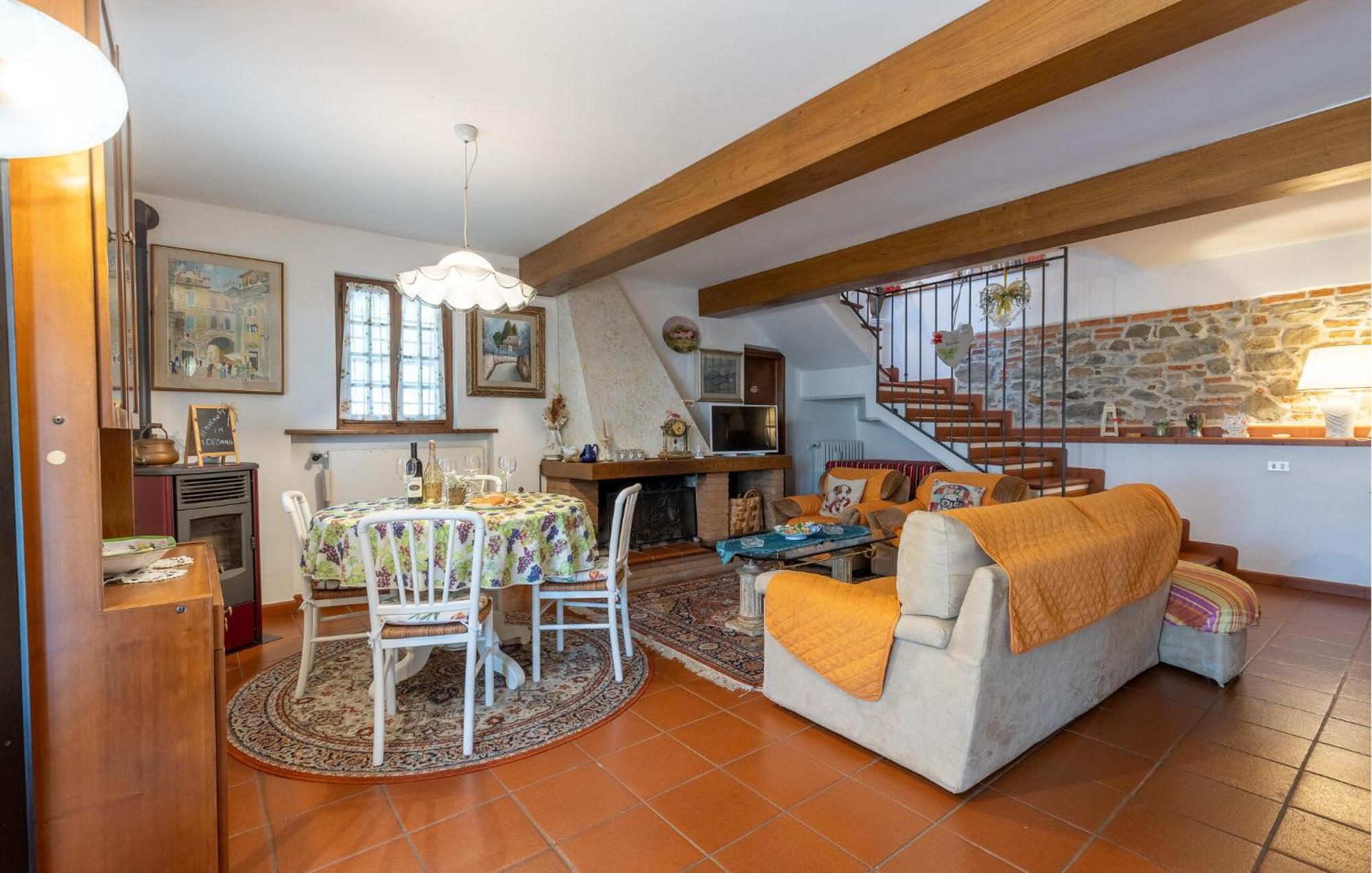Beautiful Home In Uzzano Pt With Kitchen Kültér fotó