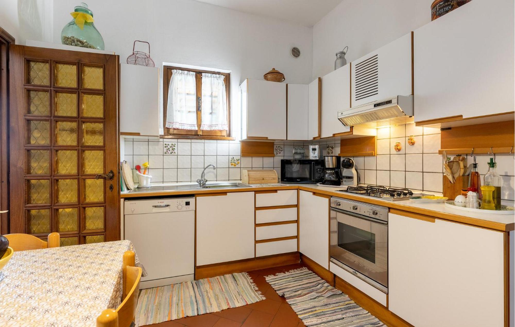 Beautiful Home In Uzzano Pt With Kitchen Kültér fotó