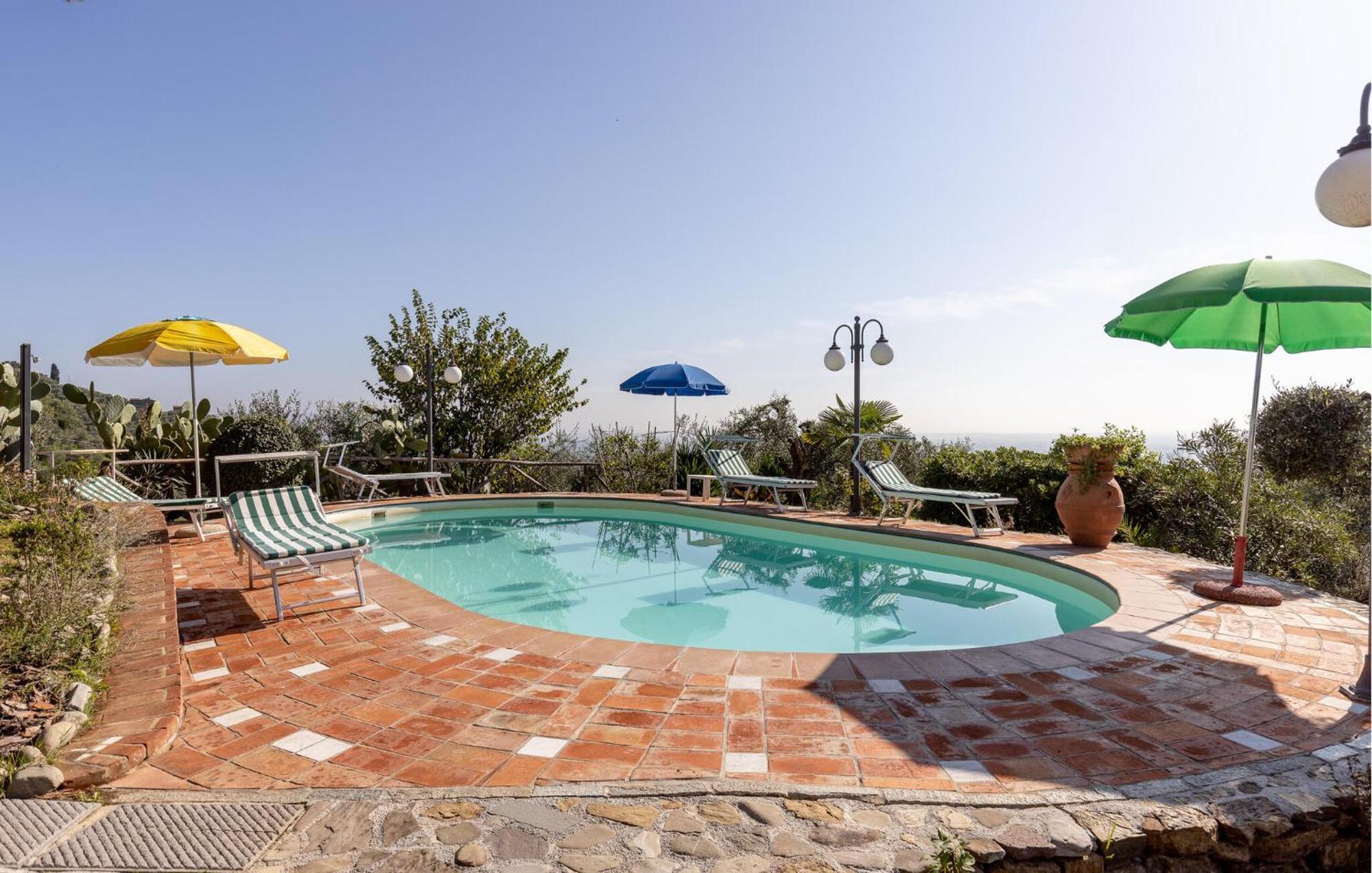 Beautiful Home In Uzzano Pt With Kitchen Kültér fotó