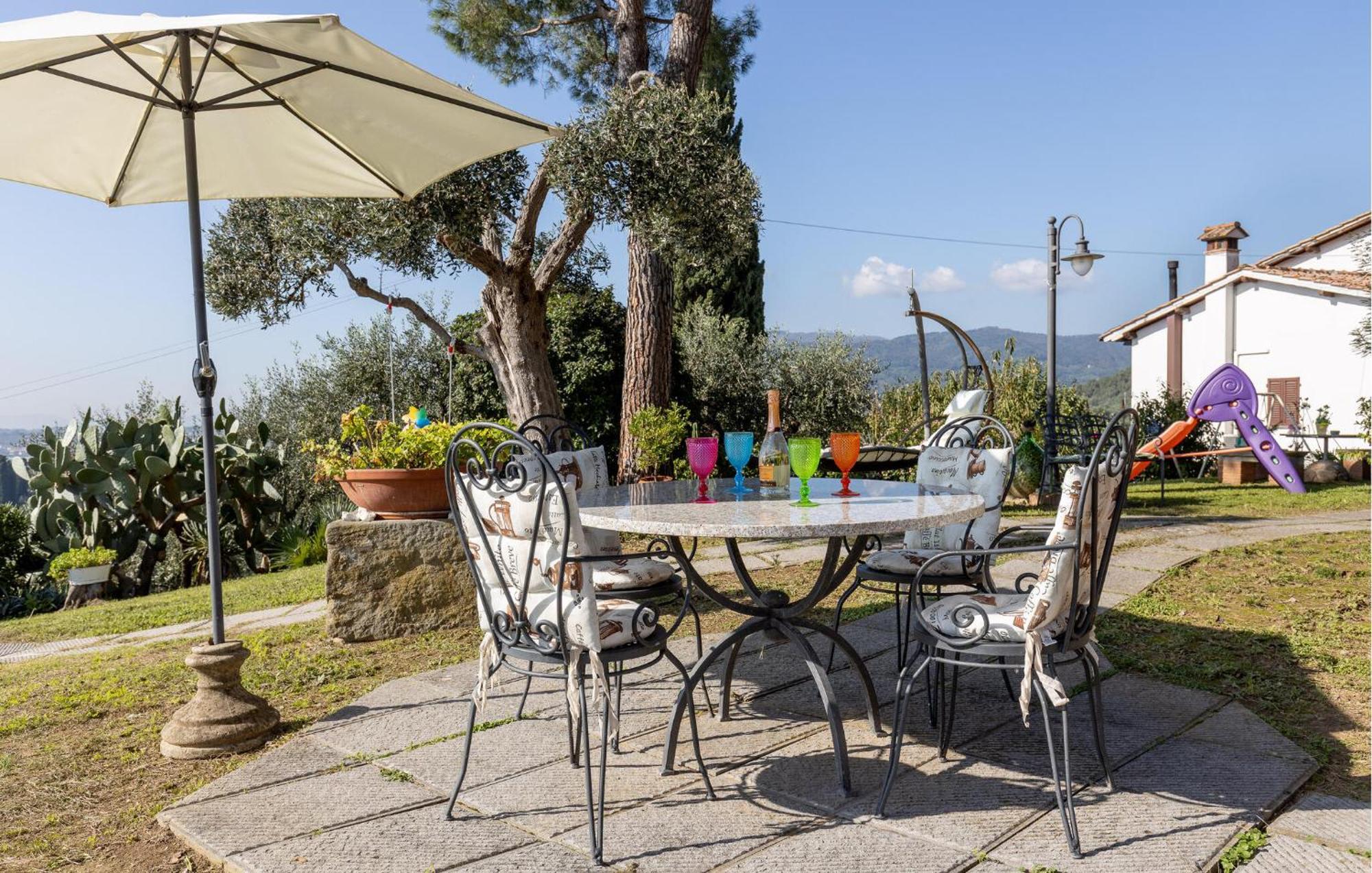 Beautiful Home In Uzzano Pt With Kitchen Kültér fotó