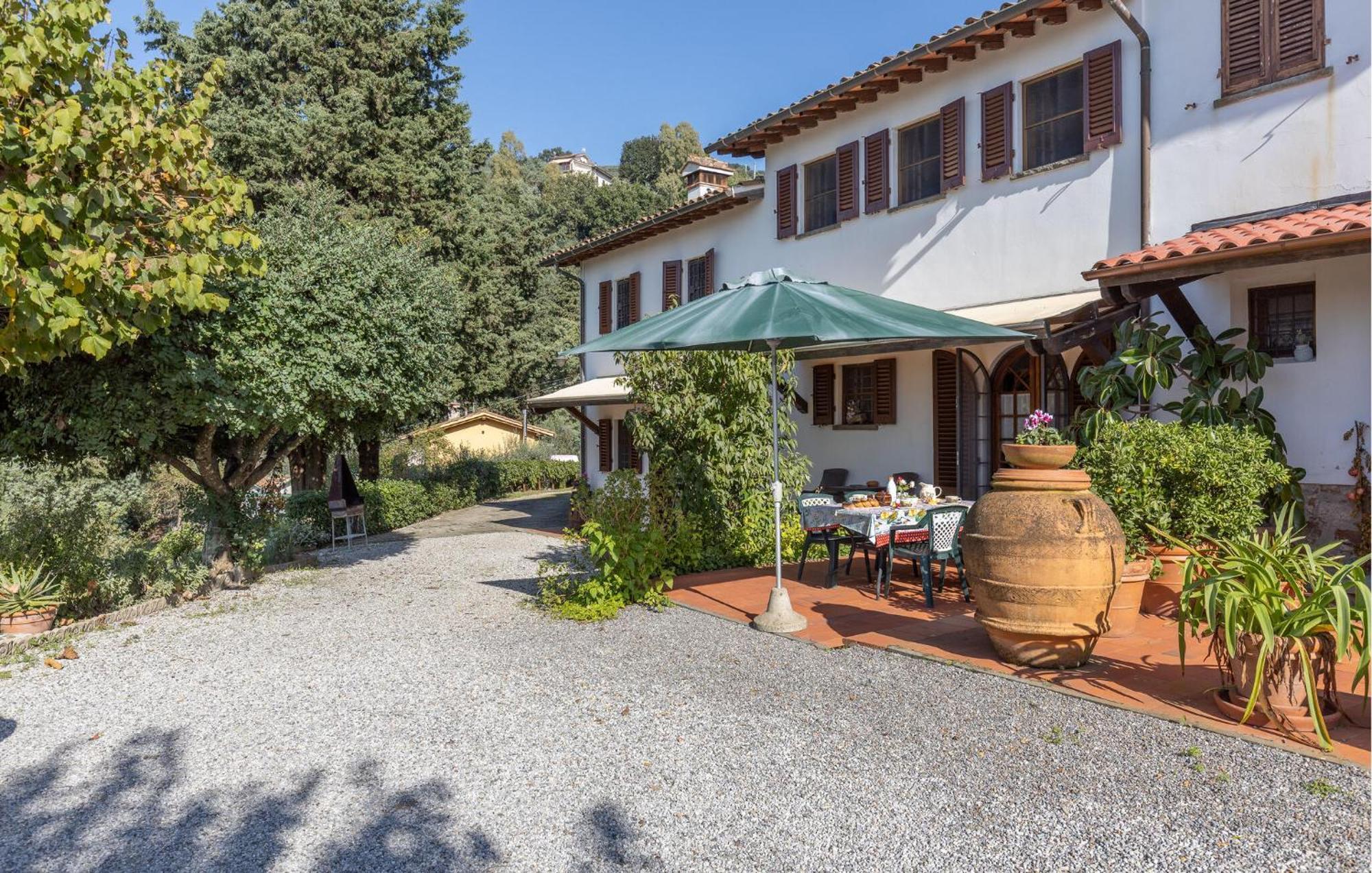 Beautiful Home In Uzzano Pt With Kitchen Kültér fotó